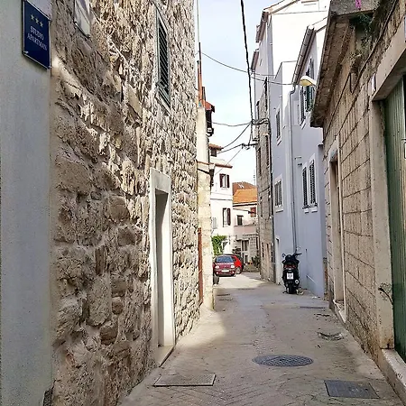 Appartamento Stone House Varos *