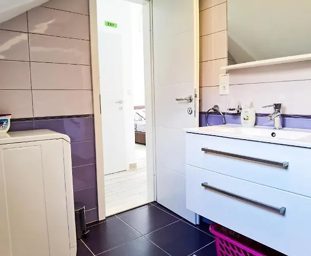 Apartment Stone House Varos