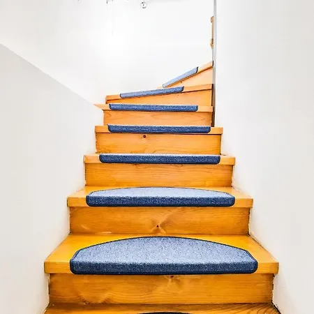 Stone House Varos Apartman